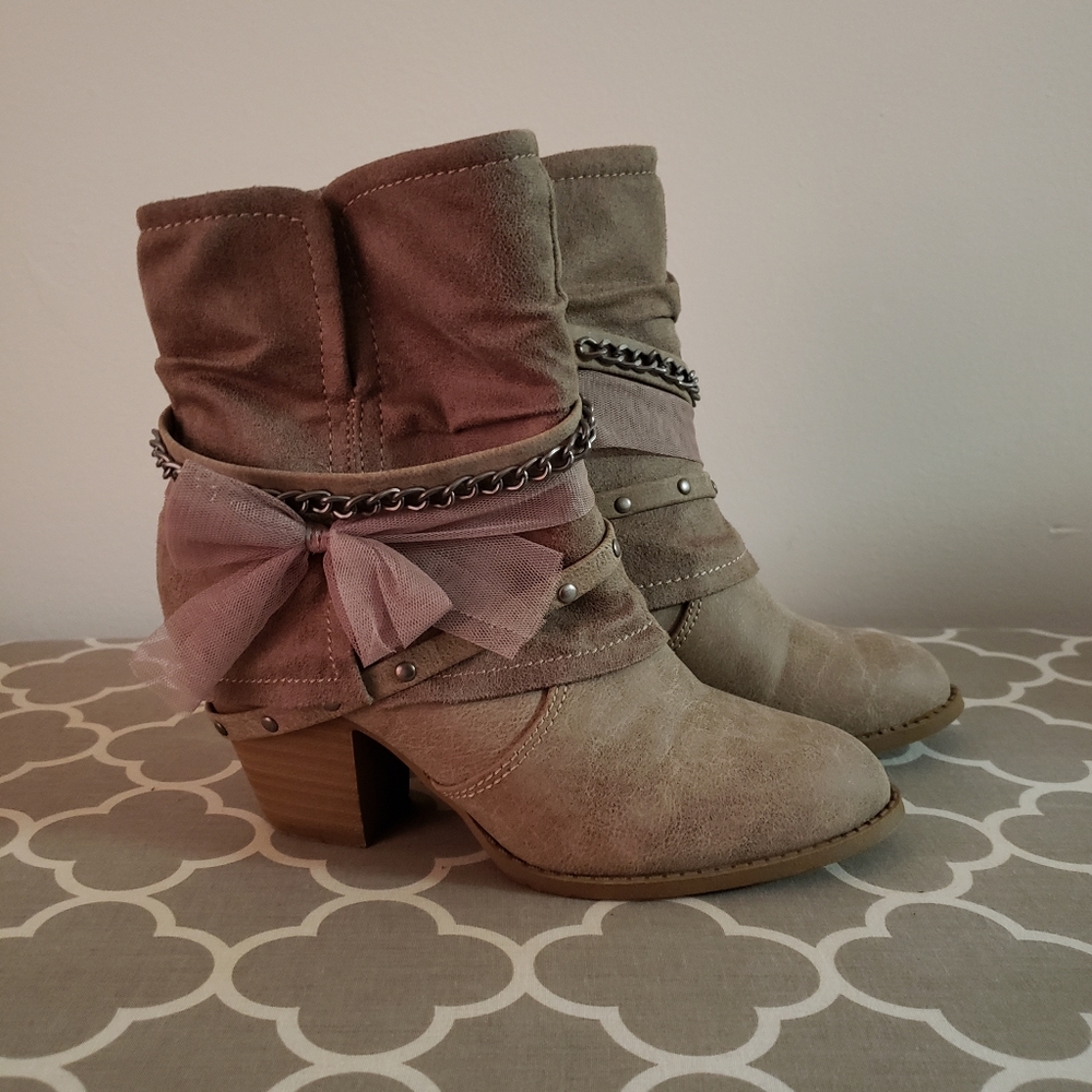 Tan Ankle Booties With Chain & Ribbon Detail
